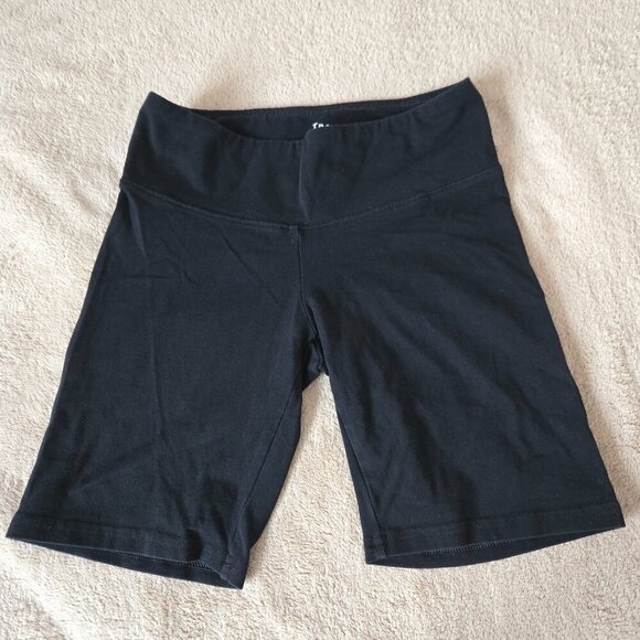 2/$20 Aritzia TNA Black Short Size XXS - Picture 1 of 6